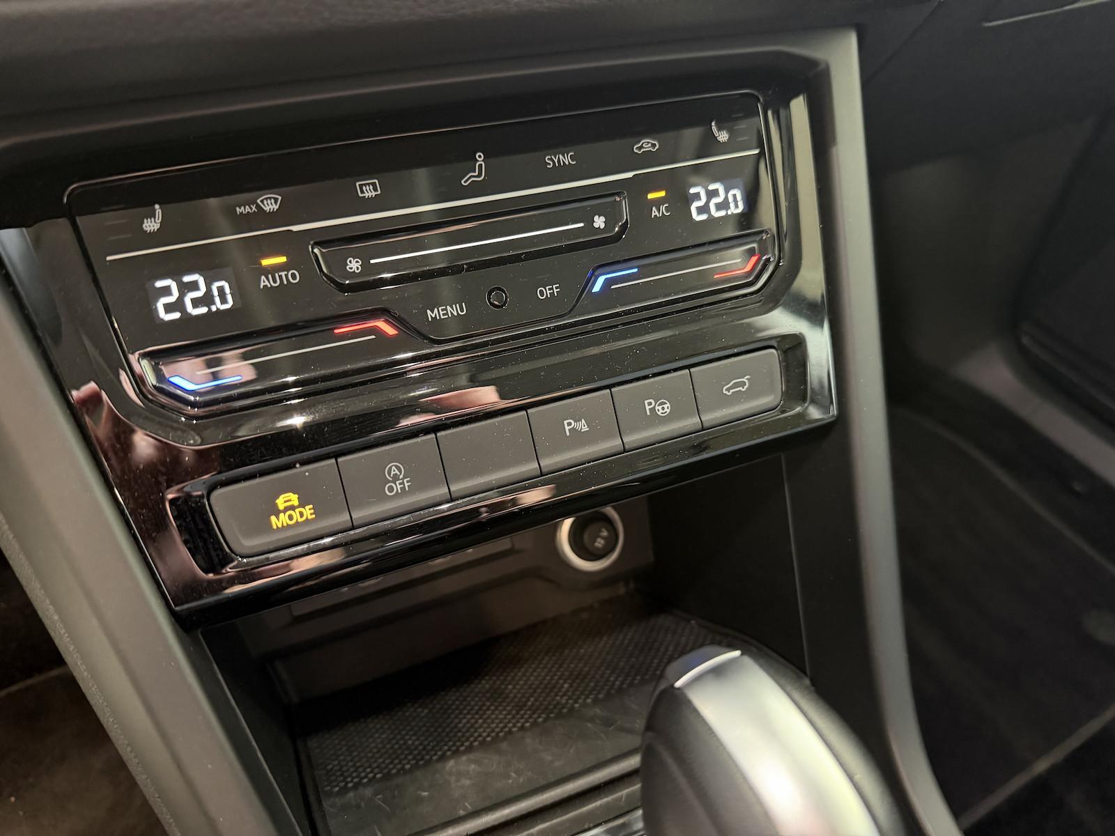 Volkswagen Touran 1,5TSI DSG Highline LED 7 Sitze NAVI AHK, миниатюра 13