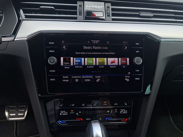 Passat Variant 4Motion 2.0 TDI R-line Navigation