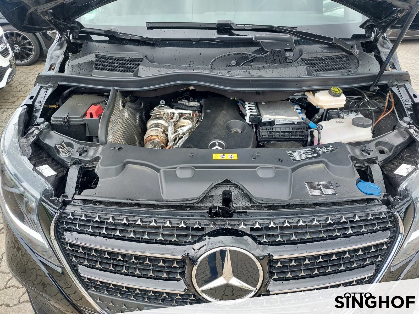 Fahrzeugabbildung Mercedes-Benz V 300 d AVANTGARDE Lang +AHK+360°+Distr+dyn.LED+