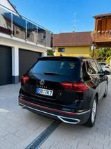 Volkswagen Tiguan Elegance | IQ.Light | HUD | Sitzh. v+h - Volkswagen Tiguan Elegance mit Benzin-Antrieb
