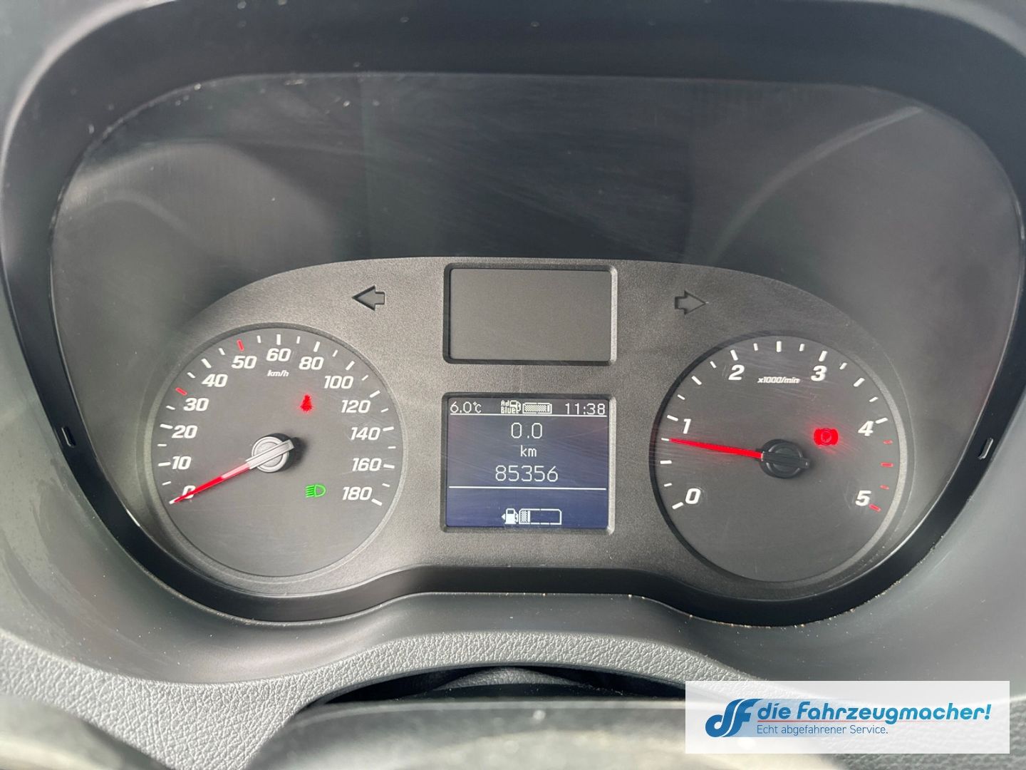 Fahrzeugabbildung Mercedes-Benz Sprinter III Kasten RWD AWD 314  CDI L2  Alarm R