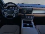 Land Rover Defender 110 D300 AWD X-DYNAMIC HSE DAB+SHZG+LMF - Land Rover Defender in Chemnitz