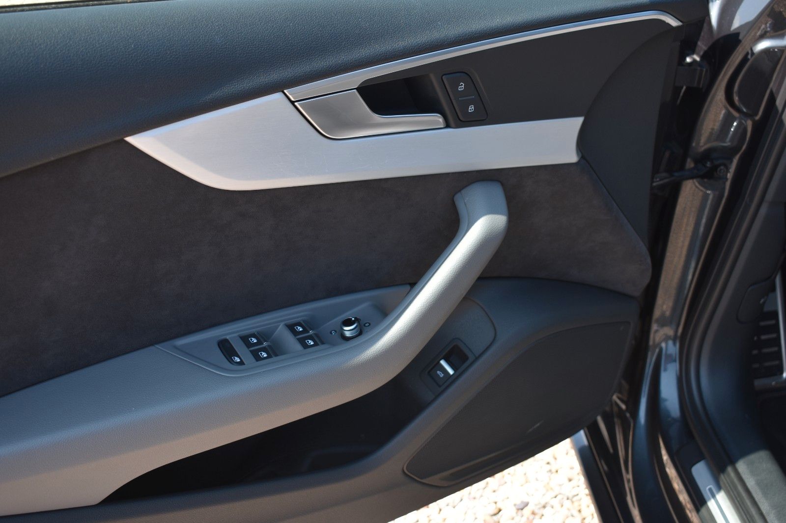 Fahrzeugabbildung Audi A4 Avant 35 TFSI sport S-line Service neu