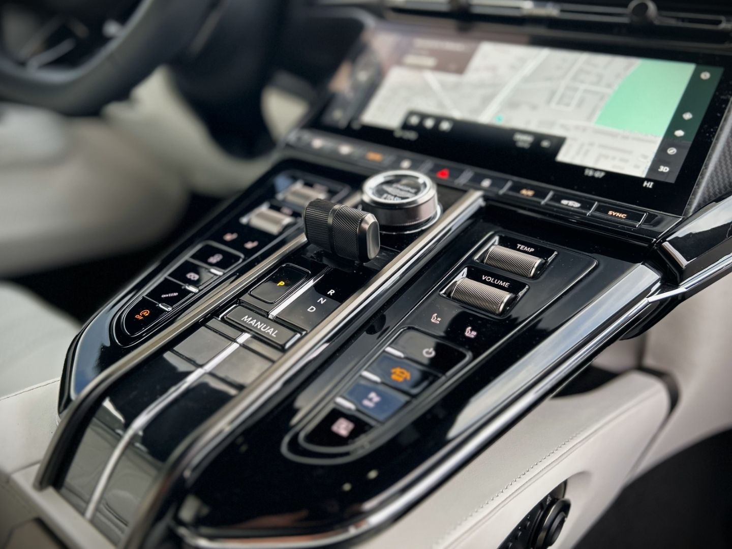 Aston Martin Vantage Seychelles Blue Bowers & Wilkins foto 25