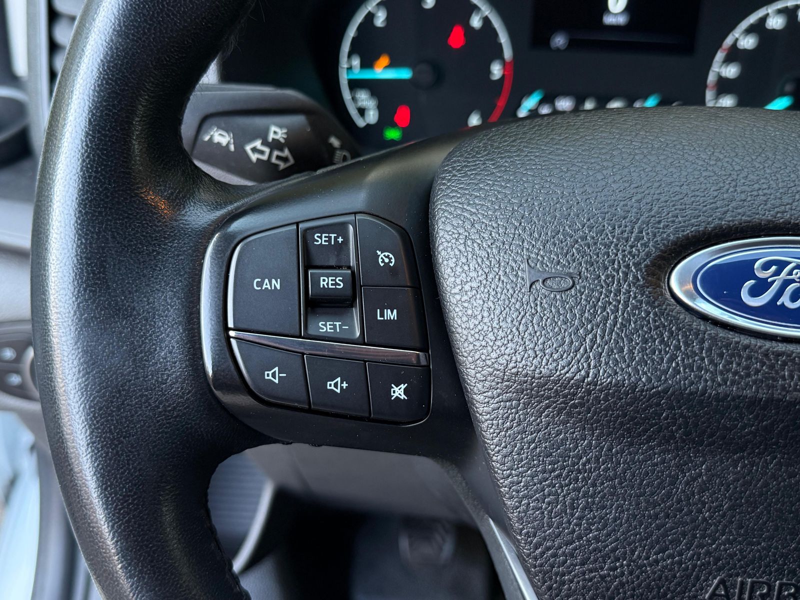 Fahrzeugabbildung Ford Transit Custom 300 L2 3Si+NAVI+SHZ+KAM+DAB+SYNC3