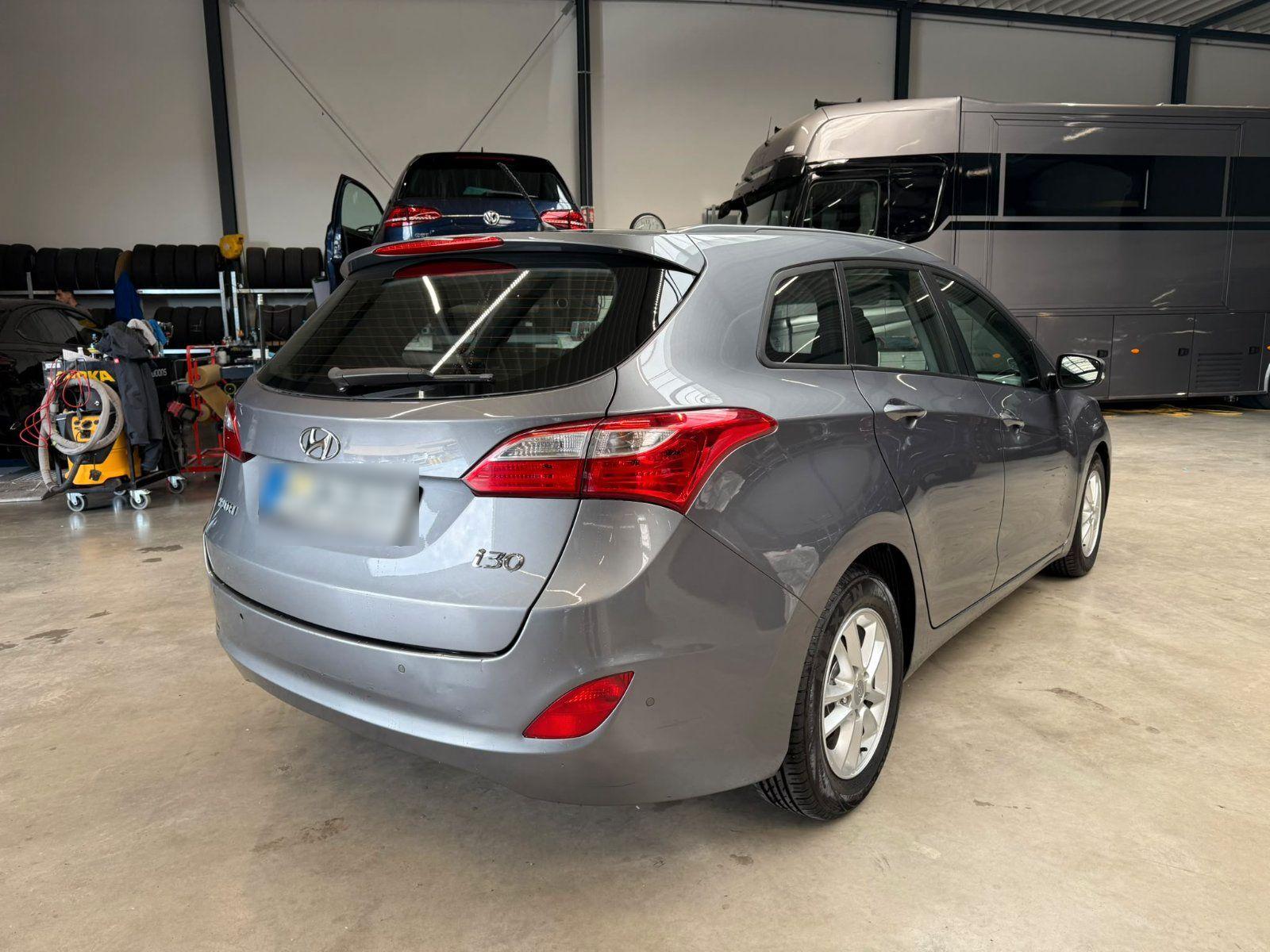 Hyundai i30 2013 — engine 110 HP (81kW)