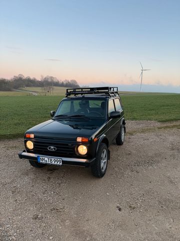 Lada Niva Legend 