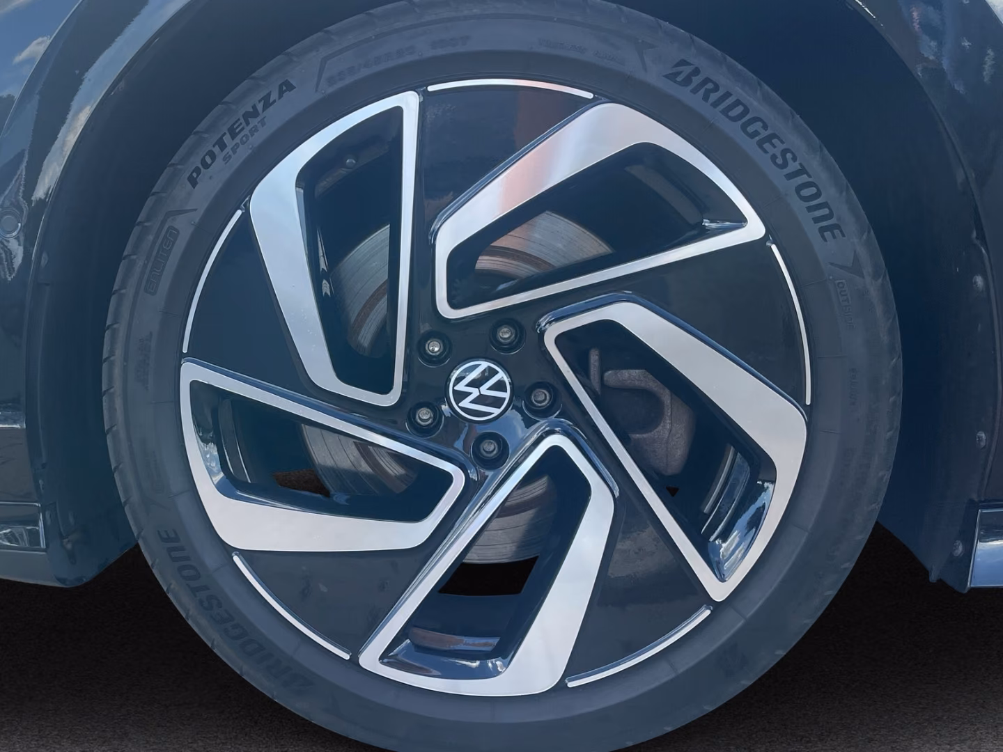Volkswagen ID.7 Pro 210 kW IQ.LIGHT SmartPano 360° belSitz