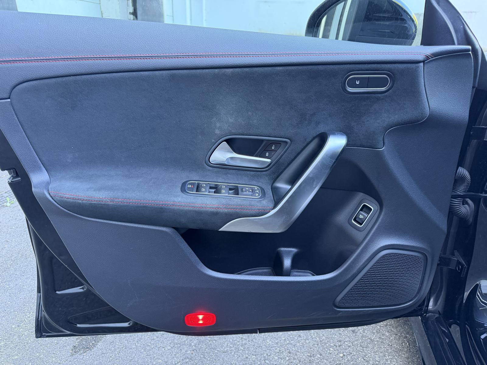 Mercedes-Benz CLA AMG LED NIGHT MBUX Pano Ambiente Kamera, миниатюра 11