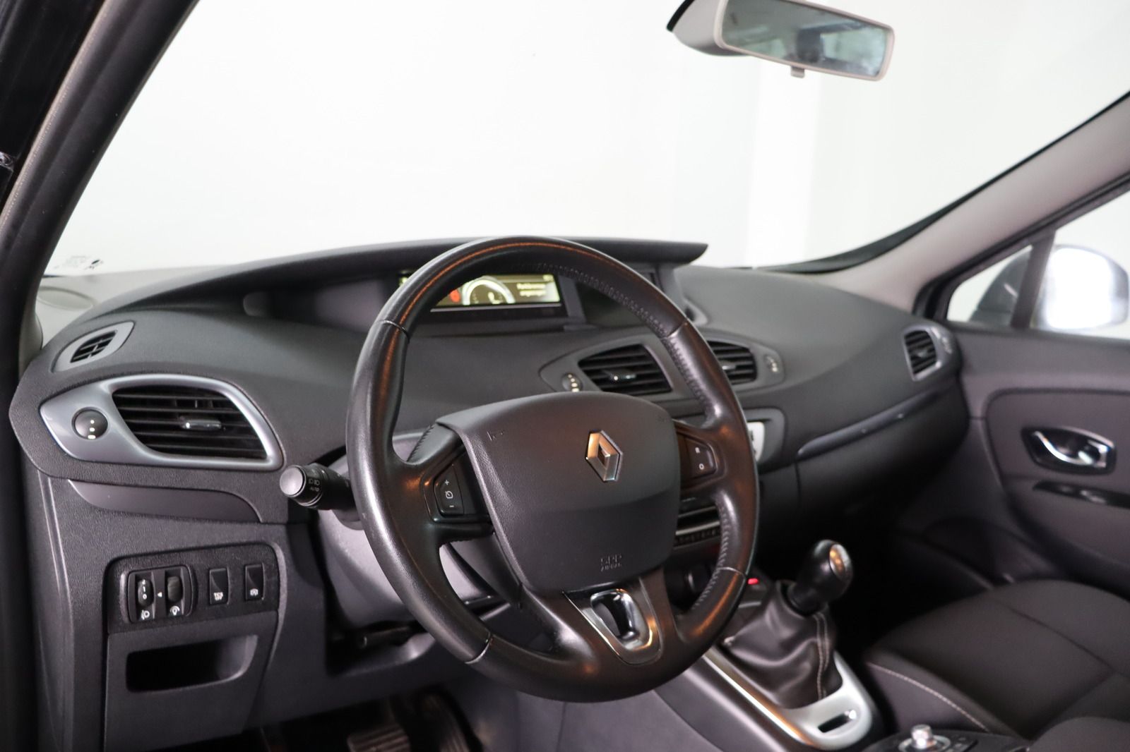 Fahrzeugabbildung Renault Grand Scenic III 1.4 dCi Limited * 7 Sitzer * Na