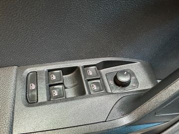 Seat Arona Style *ACC*NAVI*PDCLenkeingriff*LED*