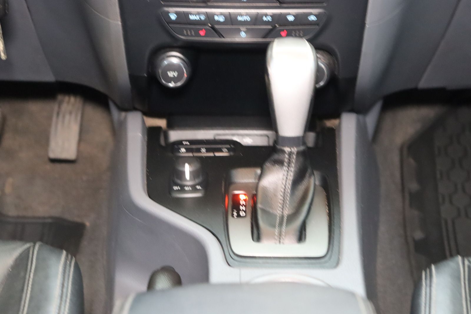 Fahrzeugabbildung Ford Ranger 3.2L 6 Auto. * Leder * Navi * SHZ Limited