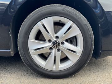 Volkswagen Golf - 8