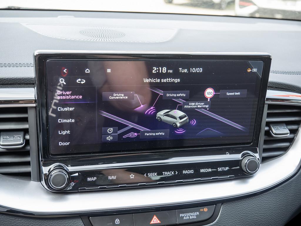 Kia Ceed_SW 1.5 T-GDi Ultimate Edition NAVI ACC LED