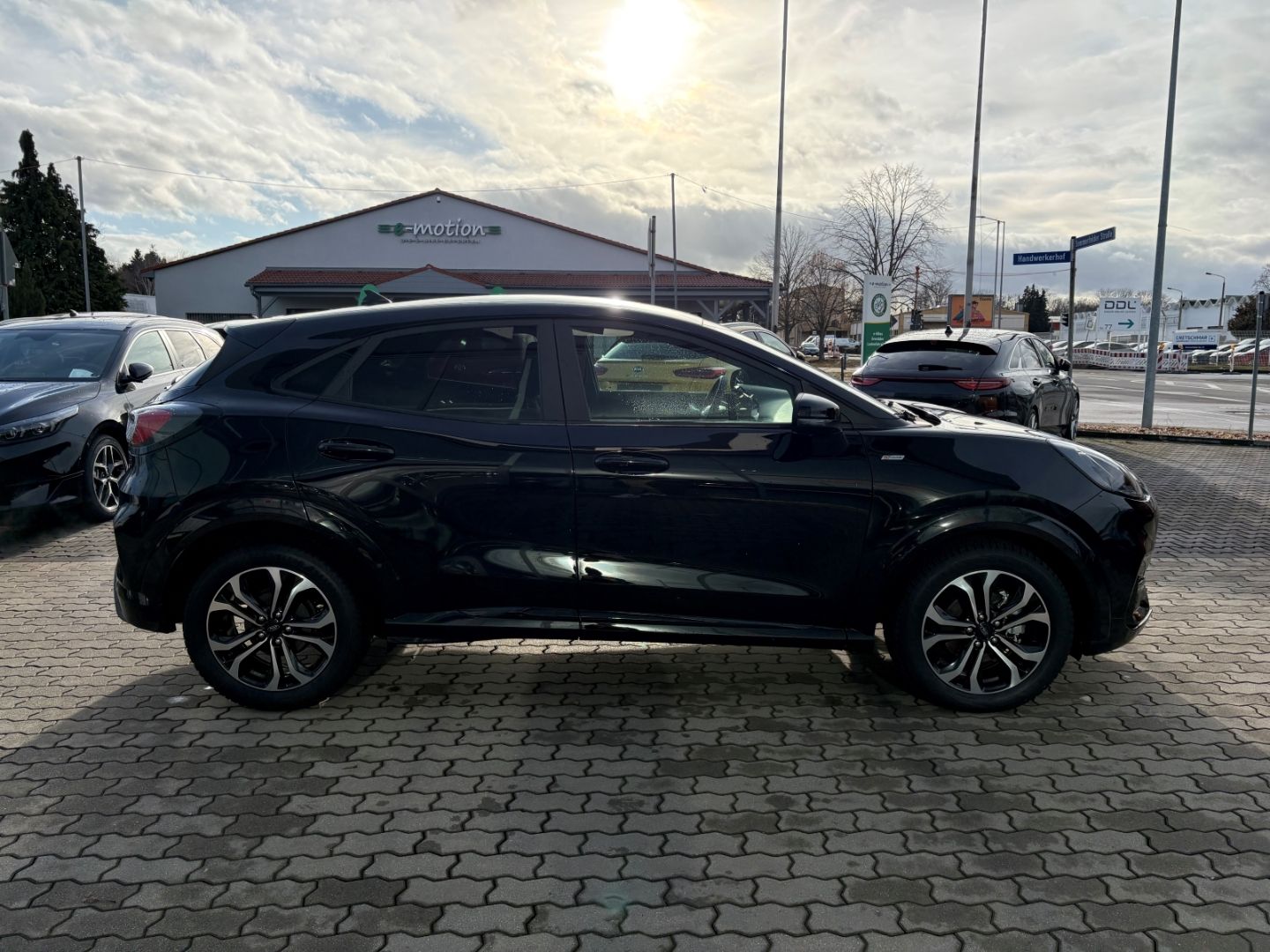 Fahrzeugabbildung Ford Puma ST-Line Navi LED ACC DAB SHZ LenkradHZG