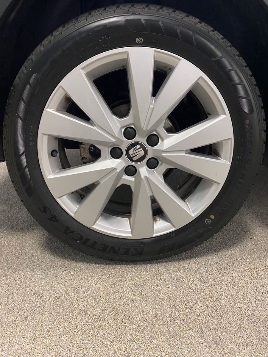 Fahrzeugabbildung SEAT Arona 1.0 TSI Style+EINPARKHILFE+TEMPOMAT+17"ALU