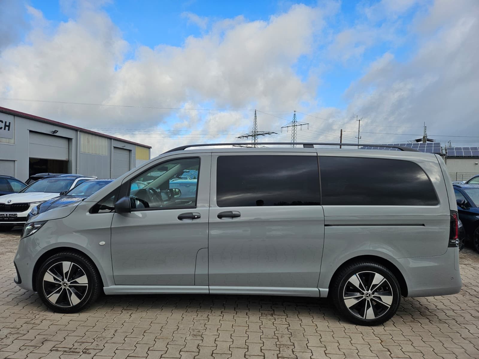 Fahrzeugabbildung Mercedes-Benz Vito 119 Tourer lang SELECT Sport LED*LEDER*AHK