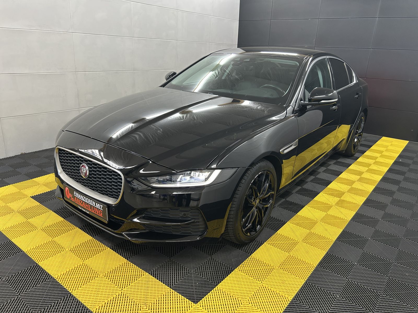 Jaguar XE S