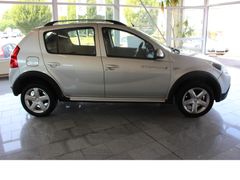 Fahrzeugabbildung Dacia Sandero Stepway