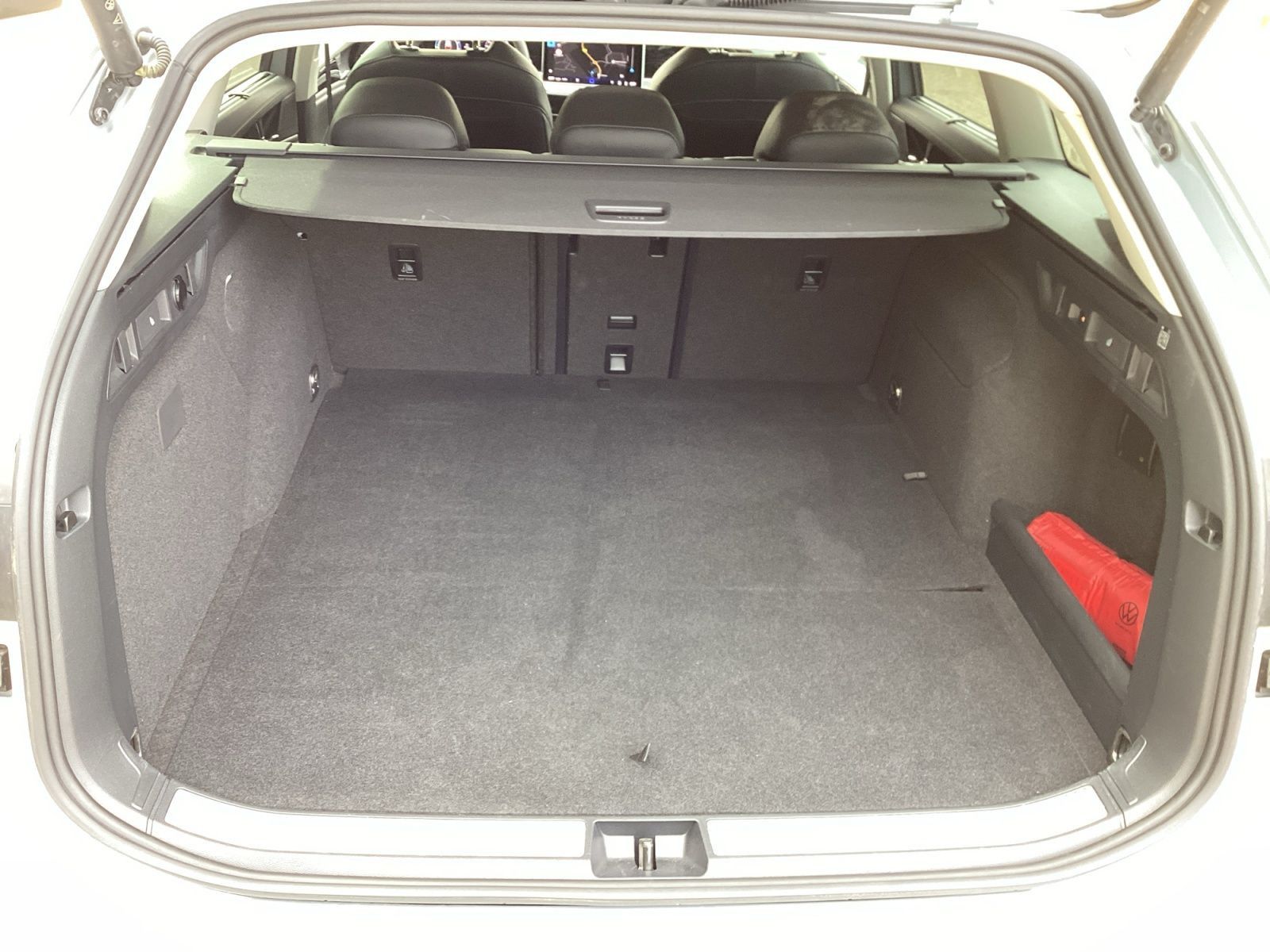Volkswagen Passat - Bild 12