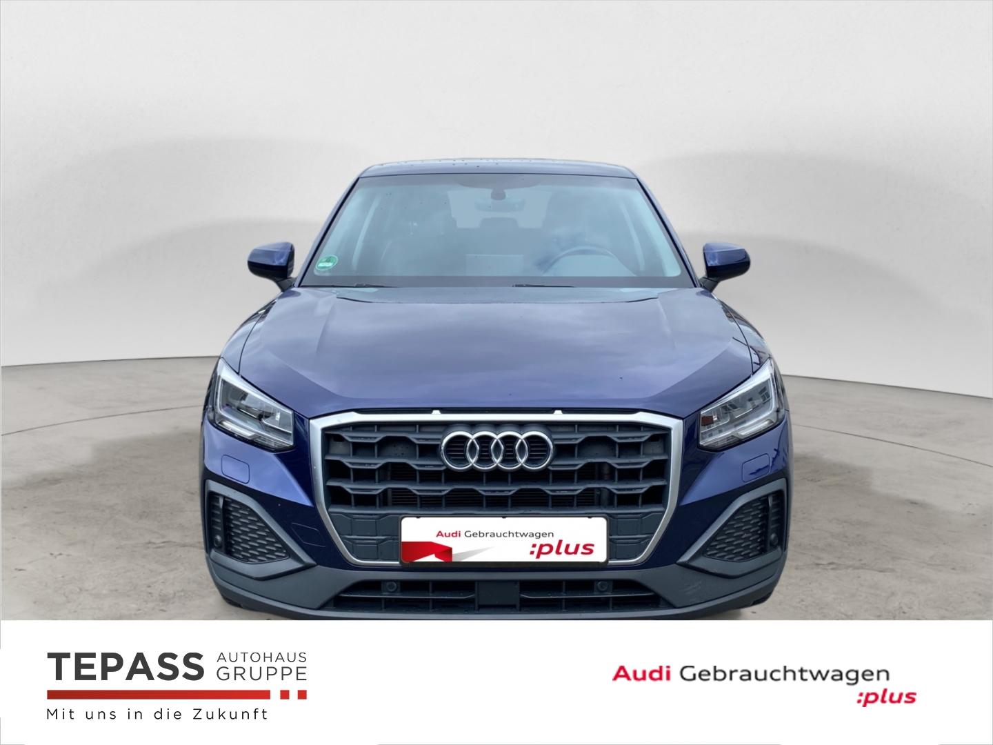 Audi Q2 35 TFSI CARPLAY AHK KAMERA PDC LED 17'' KLIMA
