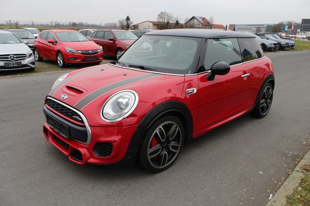 MINI Mini John Cooper Works Aut.*LED*LEDER*NAVI*