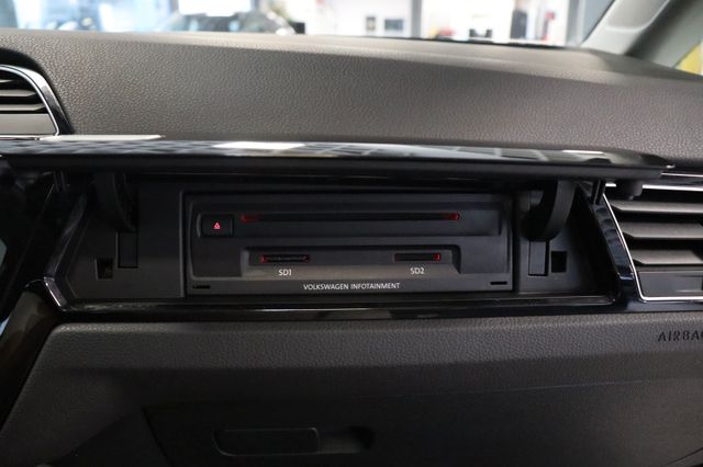 Fahrzeugabbildung Volkswagen Touran Comfortline BMT/Start-Stopp|PANO|LED|ACC|