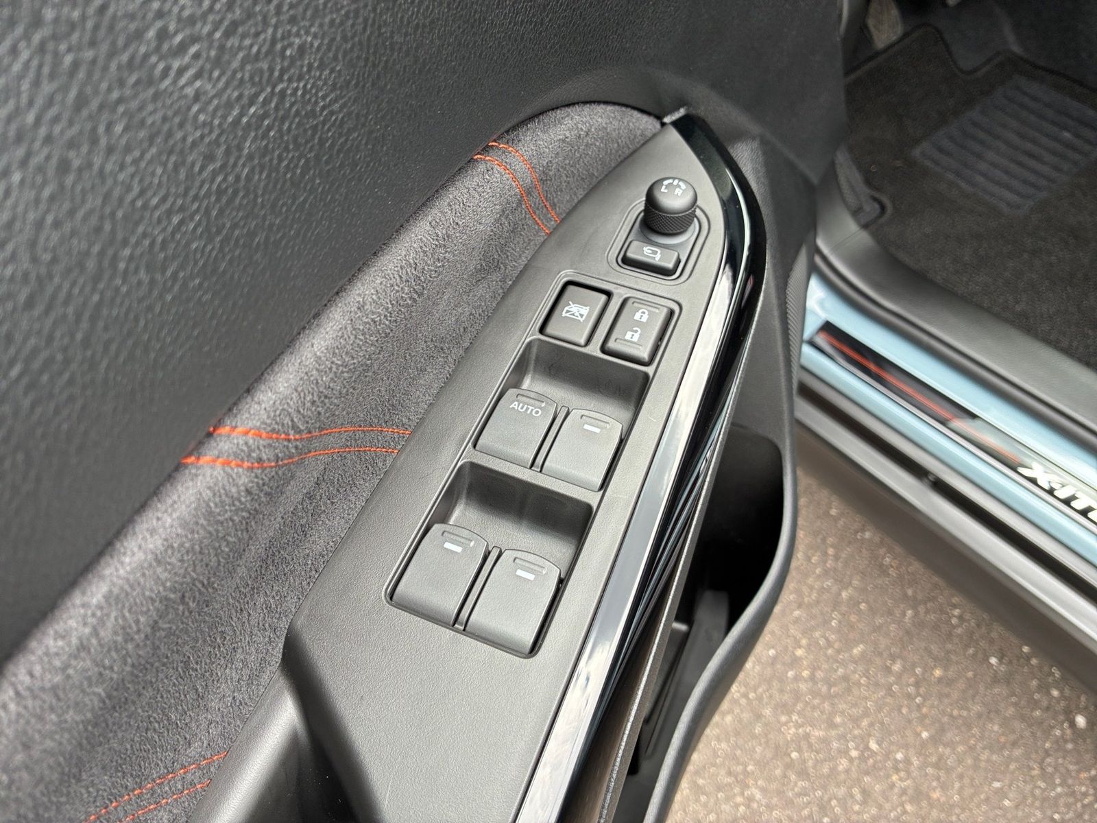Fahrzeugabbildung Suzuki Vitara 1.4 4x2 Comfort+ X-Ite,Pano,Navi,Kamera