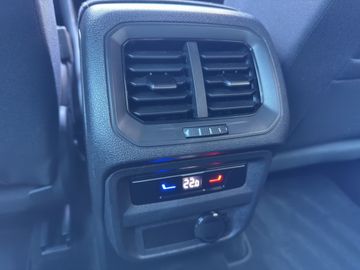 Volkswagen Tiguan 2.0 TDI DSG Life ACC HUD NAV LED PARKLENK