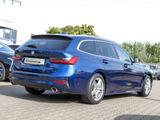 BMW 320i Touring Sport-Line Navi+Pano+Sport Memory-S - blaue BMW 320