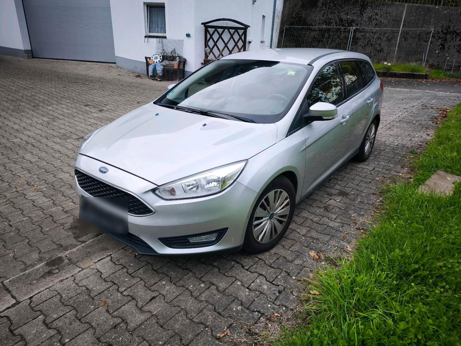 Ford Focus 2015 — rear view