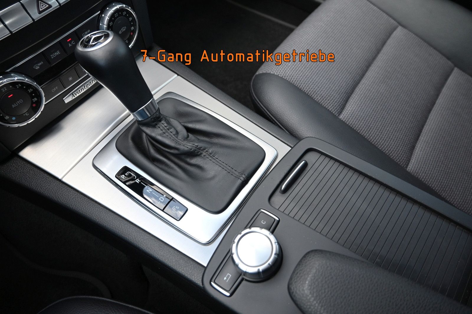 Fahrzeugabbildung Mercedes-Benz C 250 T BlueEFF. AVANTGARDE Facelift °AHK°COMAND