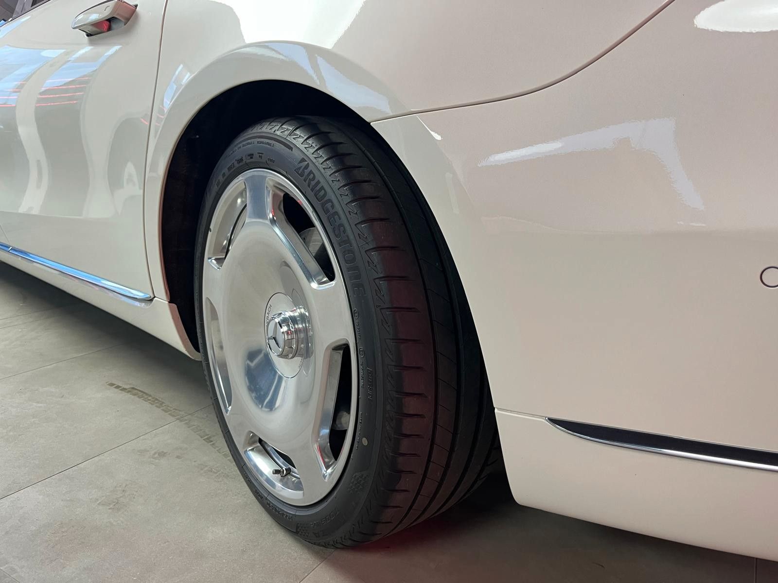 Fahrzeugabbildung Mercedes-Benz S 680 Maybach 4Matic | High End Interior |