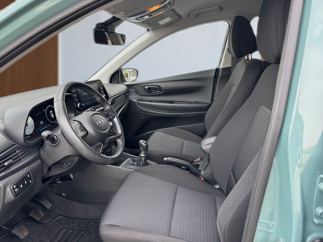 Fahrzeugabbildung Hyundai i20 EDITION 30 SHZ*NAVI*KAMERA*LHZ*DAB*CARPL*USB