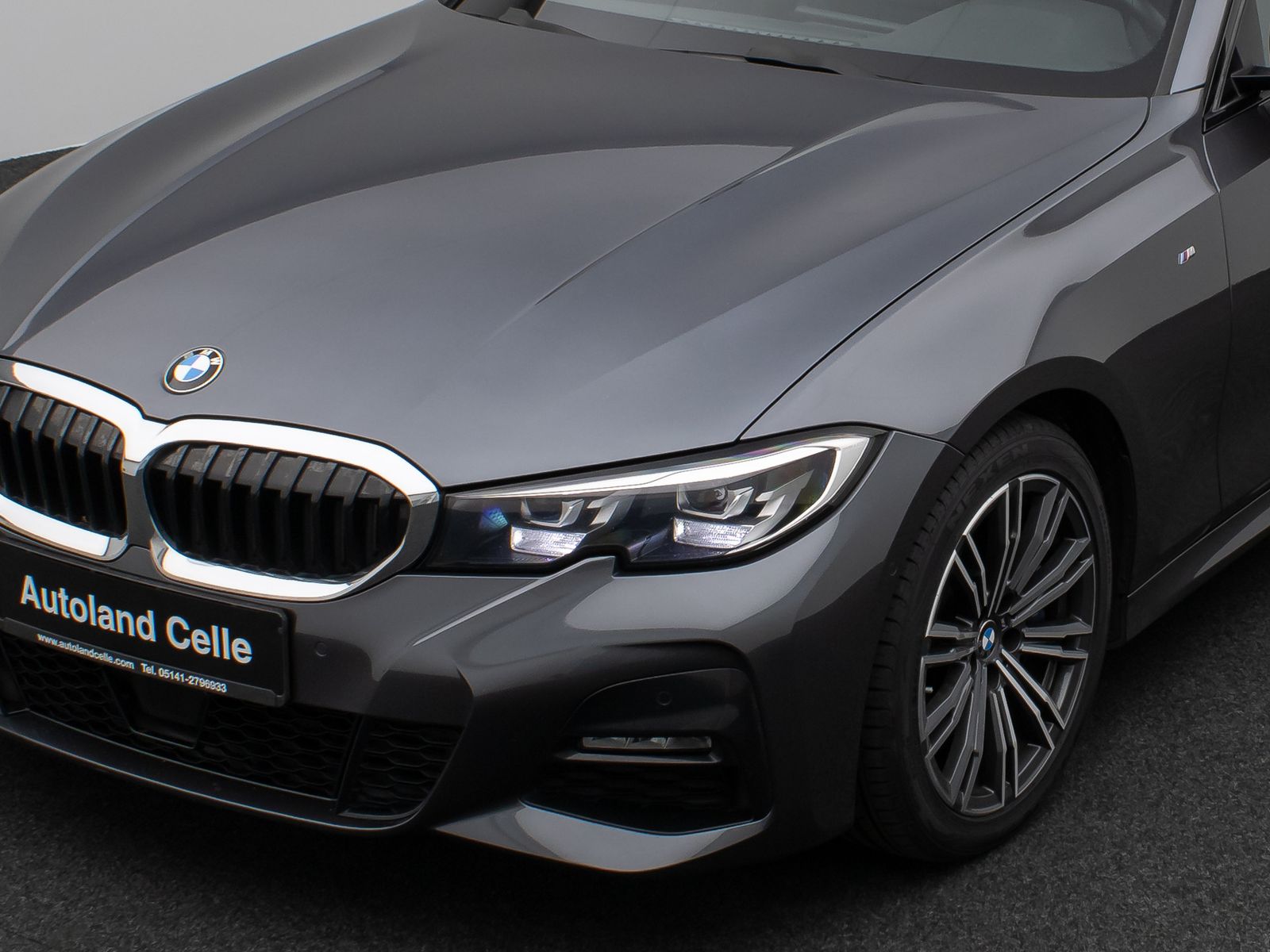Fahrzeugabbildung BMW 330d M Sport Kamera DAB HiFi Stop&Go Alarm LED