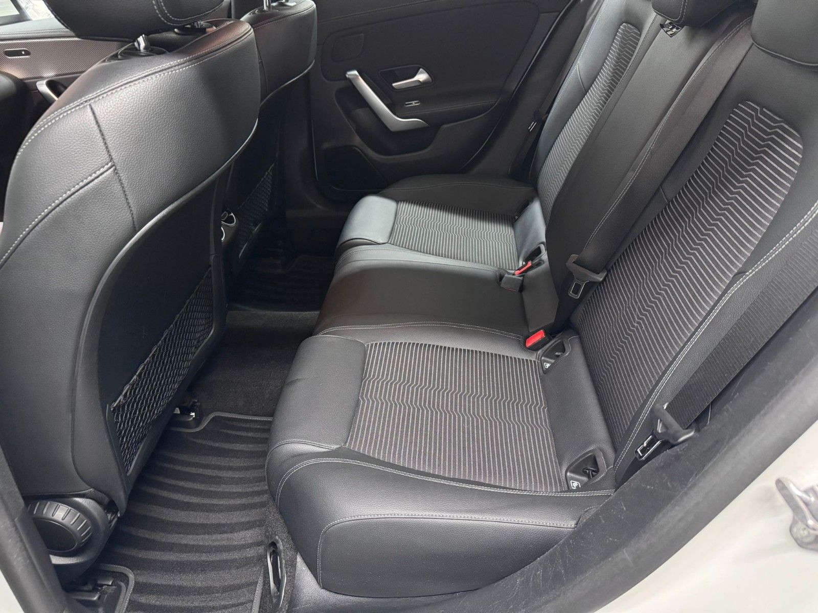 Fahrzeugabbildung Mercedes-Benz CLA 200 d 4MATIC SB  *PROGRESSIVE*DISTRO*LED*