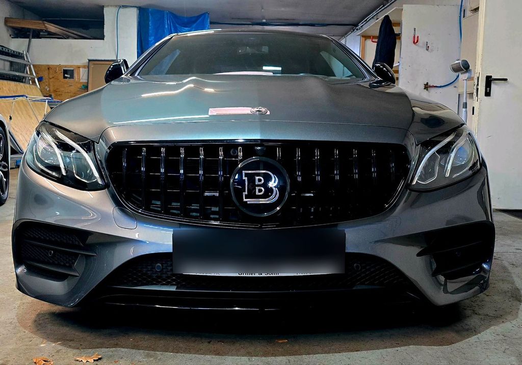 Image of Mercedes-Benz E 220