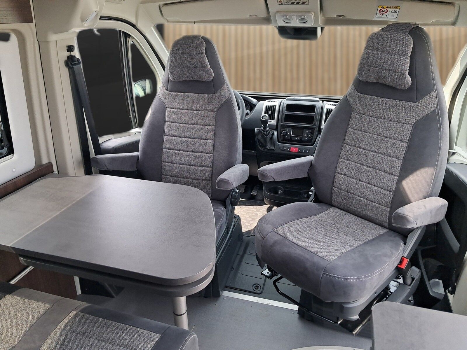 Fahrzeugabbildung Pössl Summit Prime 600 Citroen 165 PS ALL-IN-Paket