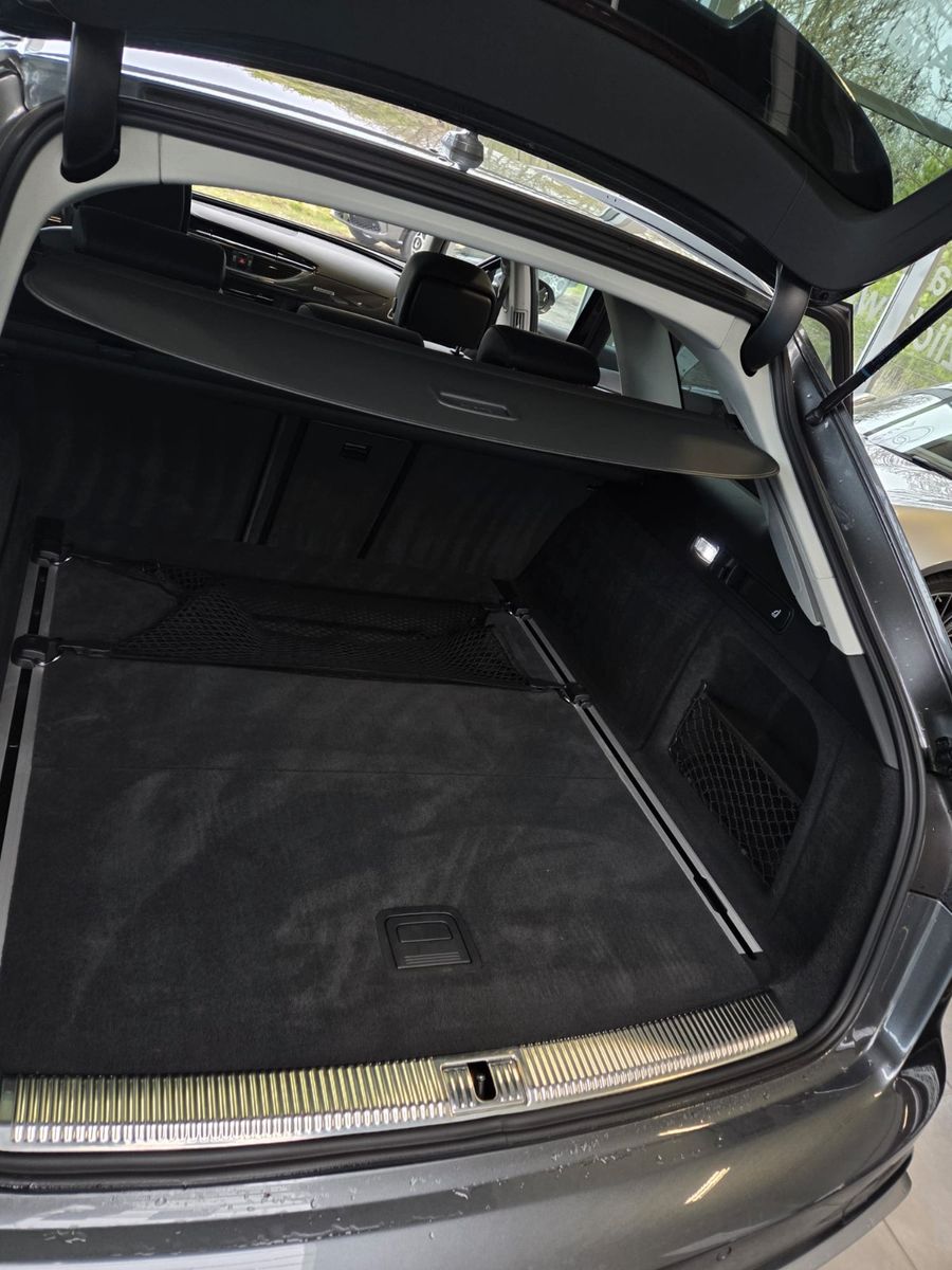 Fahrzeugabbildung Audi RS6 RS 6 Avant  quattro performance/Keramikbrems