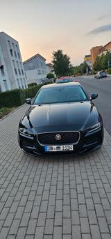 Jaguar XE P250 S - schwarze Jaguar XE