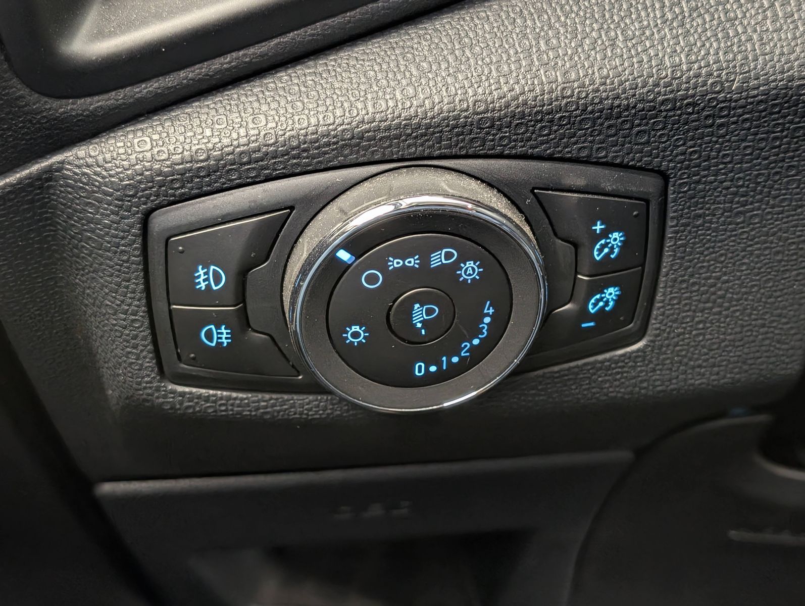 FORD EcoSport 1.0 EcoBoost ST-Line LED Navi Winter – Bild 34