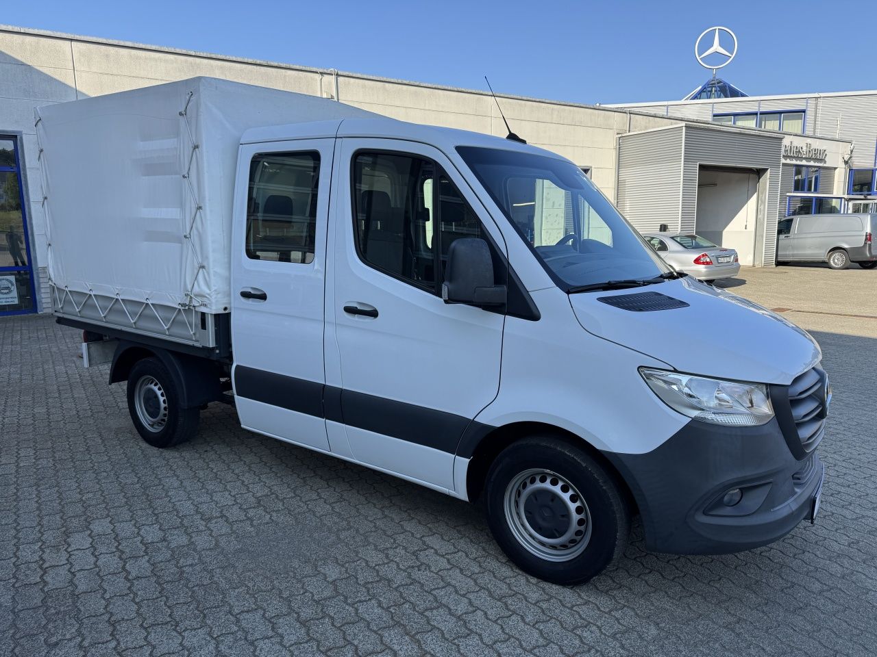 Fahrzeugabbildung Mercedes-Benz Sprinter 215CDI Pritsche Doka komp. Klima*Tempom