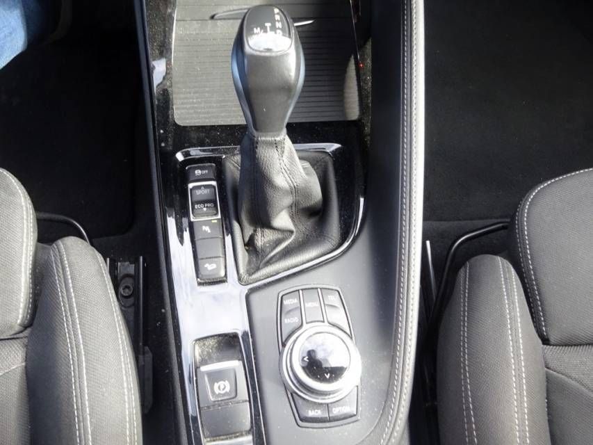Fahrzeugabbildung BMW X1 xDrive 20d  Allrad Automatik Sport Line AHK