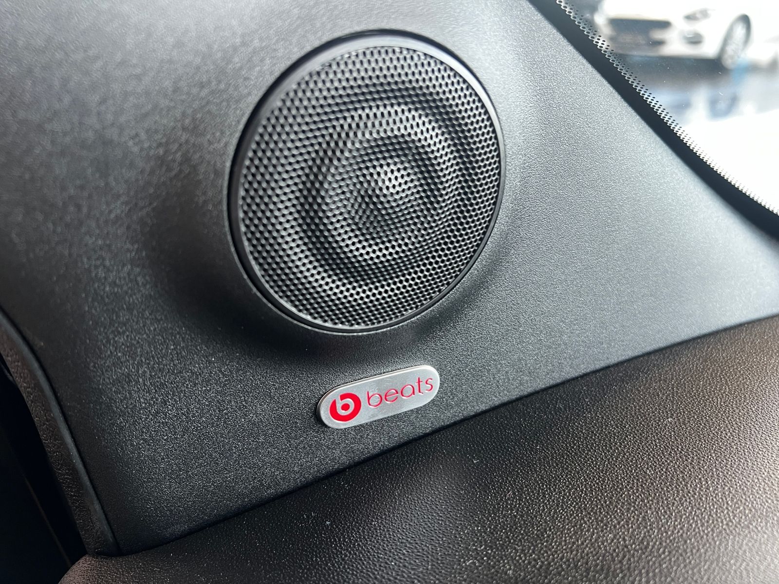Fahrzeugabbildung Abarth 695 75 Anniversario BEATS Full Link KLIMA NAVI