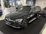 Mercedes-Benz GLC 300 de 4M AMG-Line *PANO*DIGITAL T*DIST*360* - Hybrid (Diesel/Elektro): Luftfederung, Geländewagen
