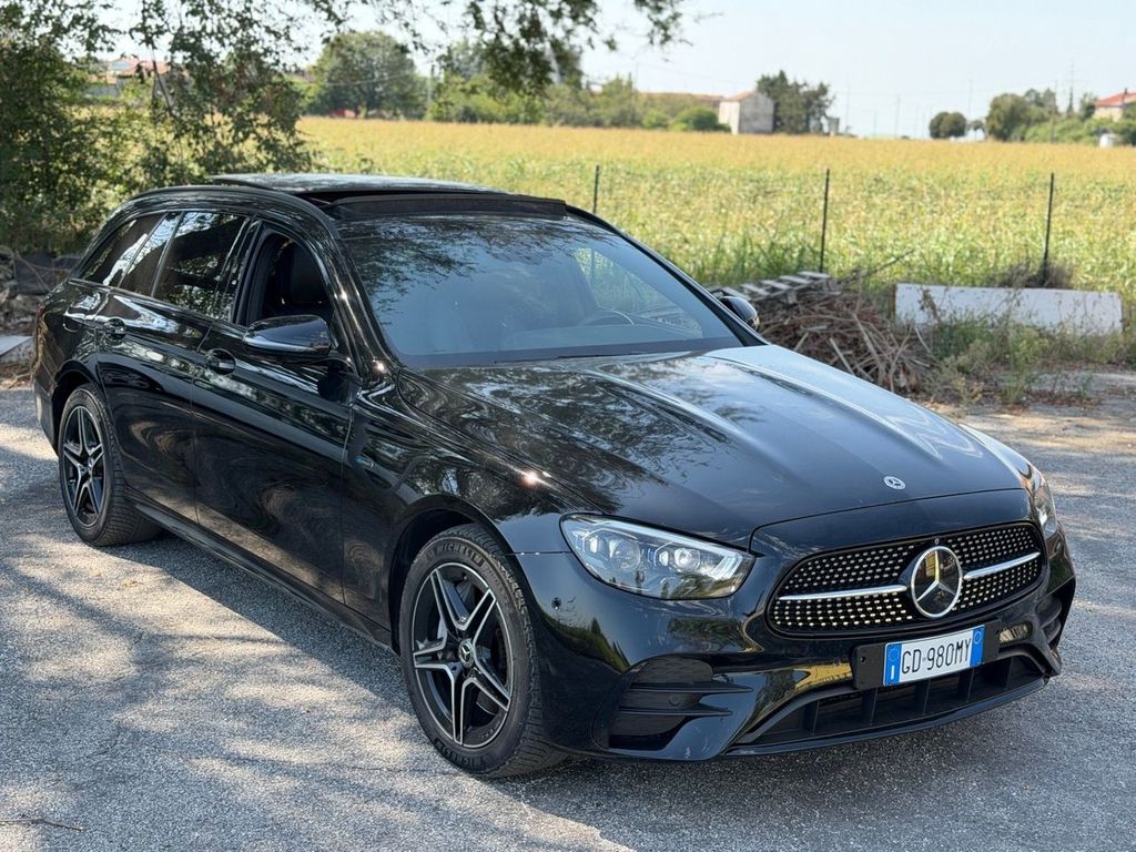 Image of Mercedes-Benz E 300
