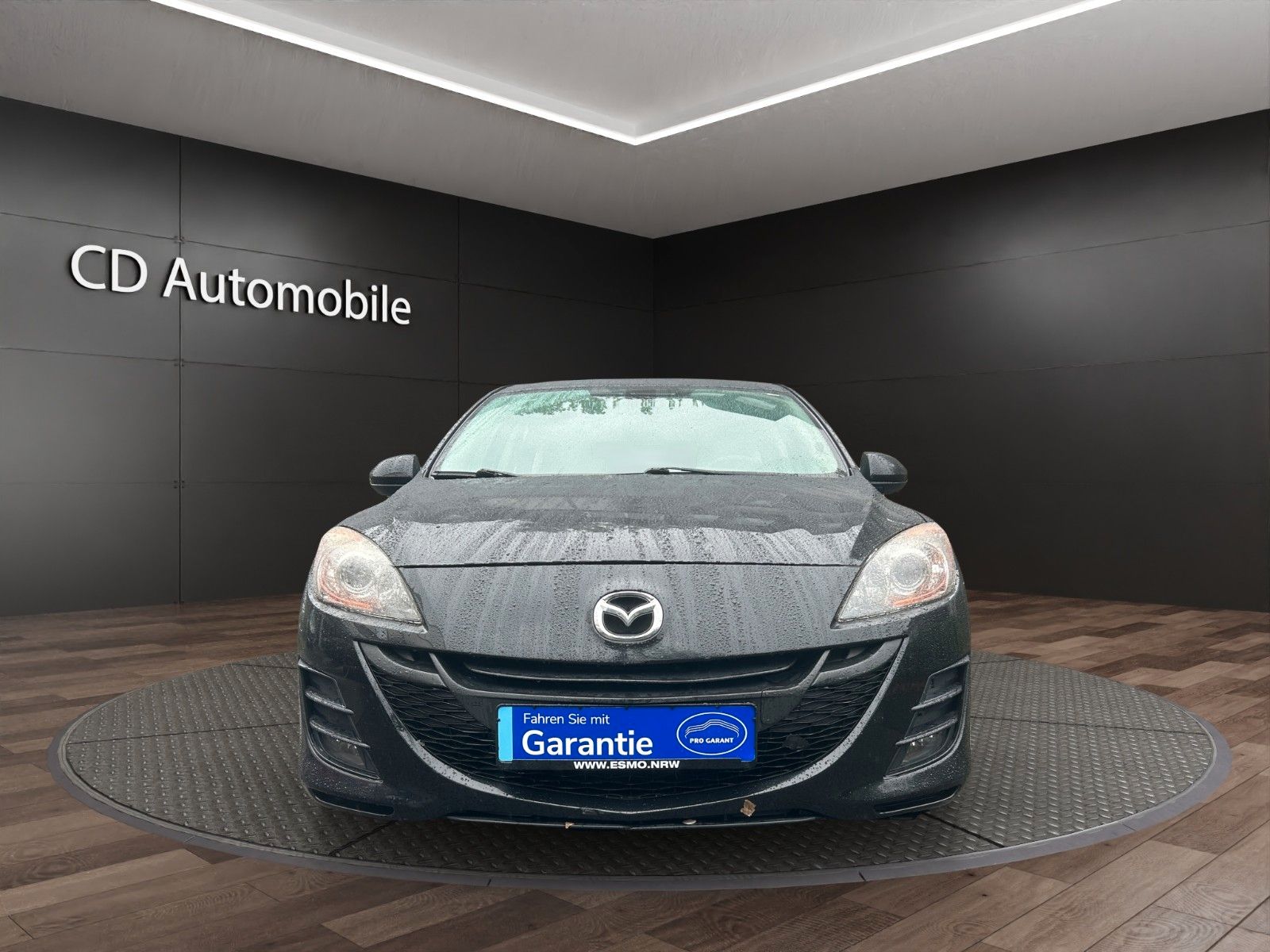 Fahrzeugabbildung Mazda 3 Lim. Center-Line/Service Neu/Navi/Sitzheizung/