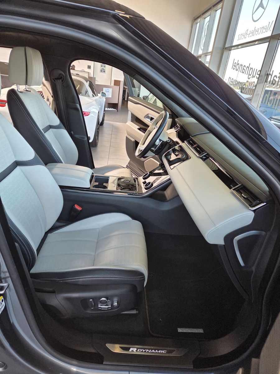 Fahrzeugabbildung Land Rover Range Rover Velar First Edition