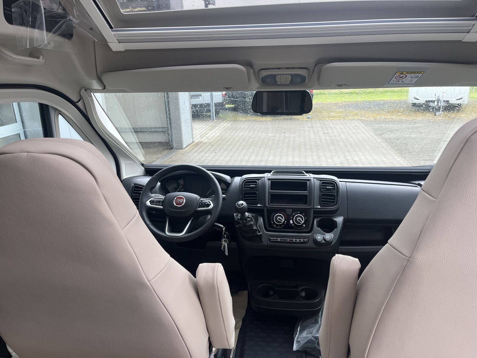 Fahrzeugabbildung Karmann Dexter DE 580 140 PS und Concept Paket