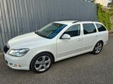 Skoda Octavia Combi Elegance TSi nur 93.000 km - Skoda Octavia aus 2011: Elegance